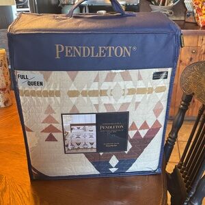 Pendleton Diamond peak quilt set